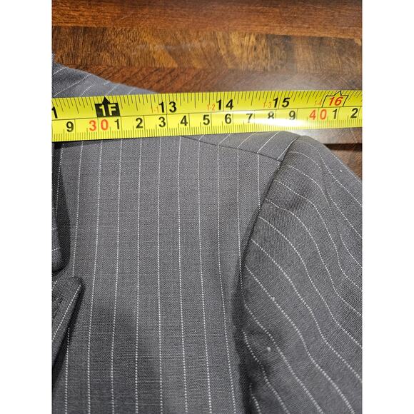 Vintage J. Crew 95% Wool Gray White Pinstripe Blazer Jacket Size 10 Schoolboy - Picture 4 of 6